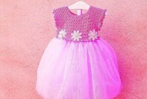 Vestido de tul para niñas tejido a crochet