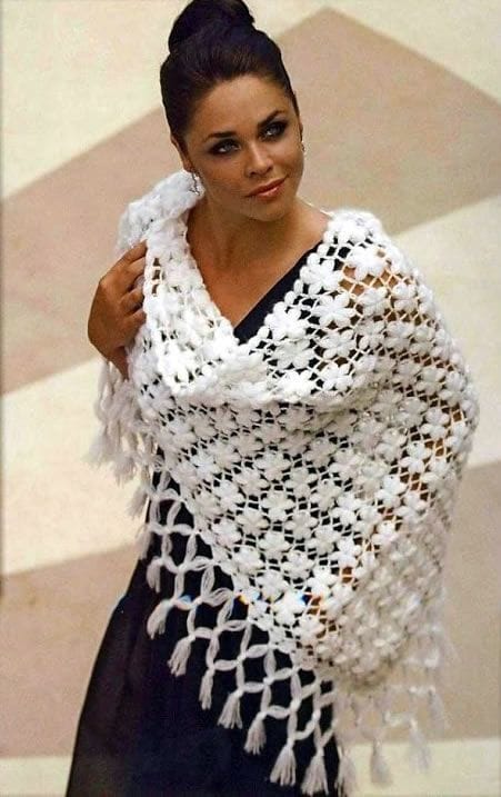 DIY Chal a crochet Violetta